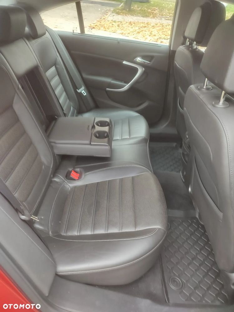 Opel Insignia - 11