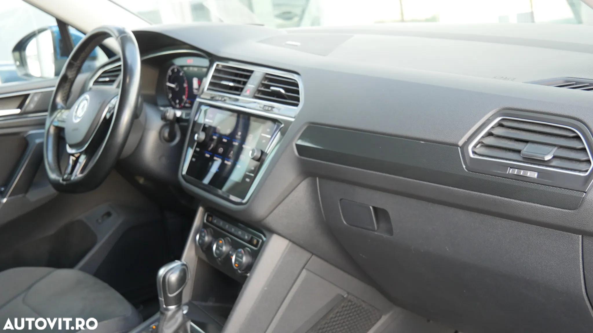 Volkswagen Tiguan - 15