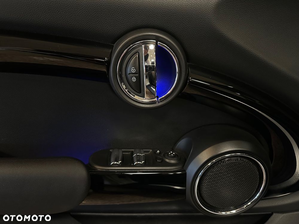 MINI Cooper S Sidewalk - 20