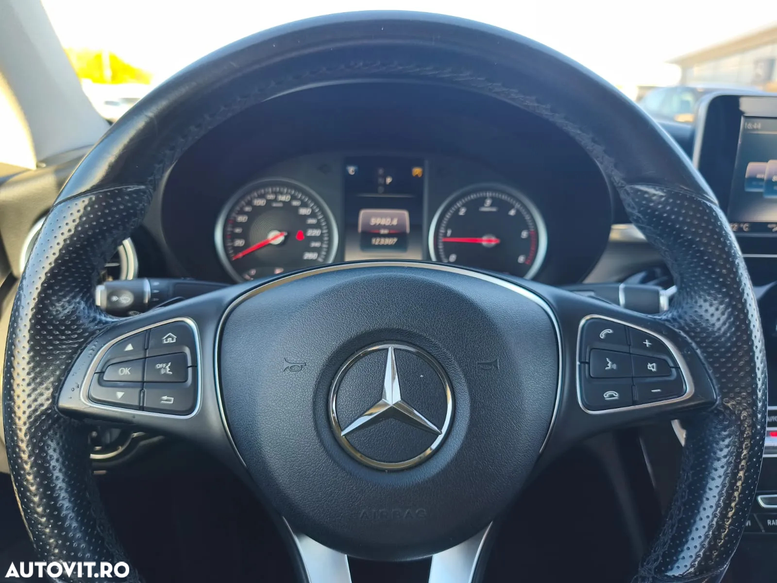 Mercedes-Benz C 220 d Coupe 4MATIC Aut. - 14