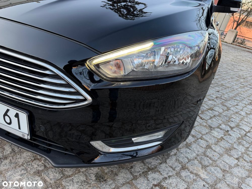 Ford Focus 1.0 EcoBoost Titanium Business - 27