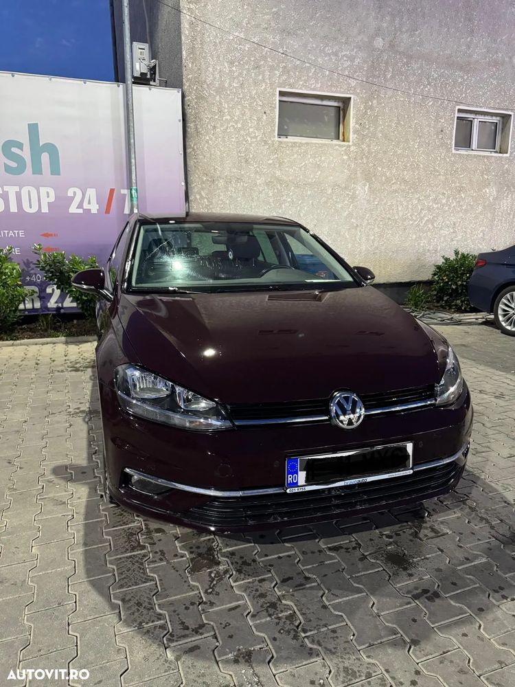 Volkswagen Golf - 11