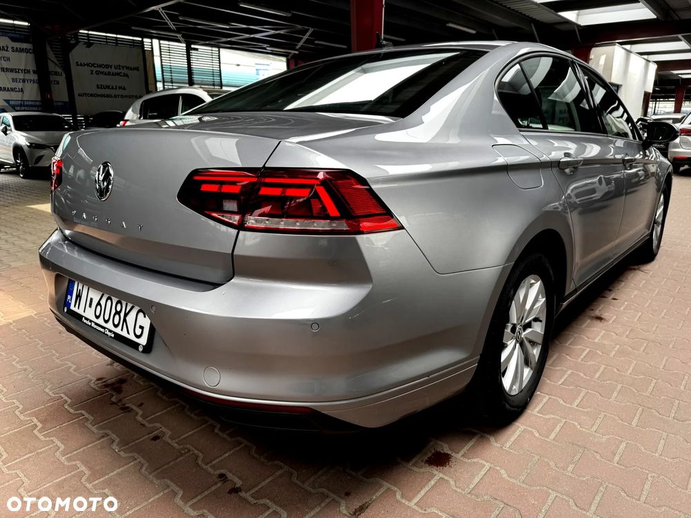Volkswagen Passat 1.5 TSI EVO Business - 10