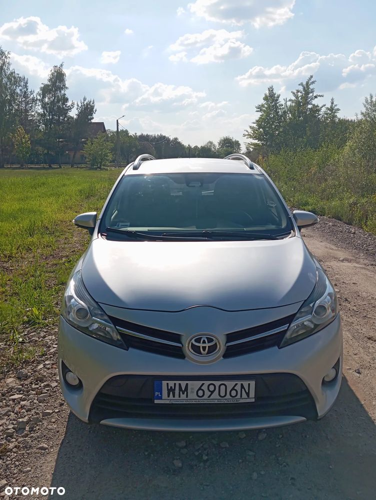 Toyota Verso 1.6 D-4D Active - 11