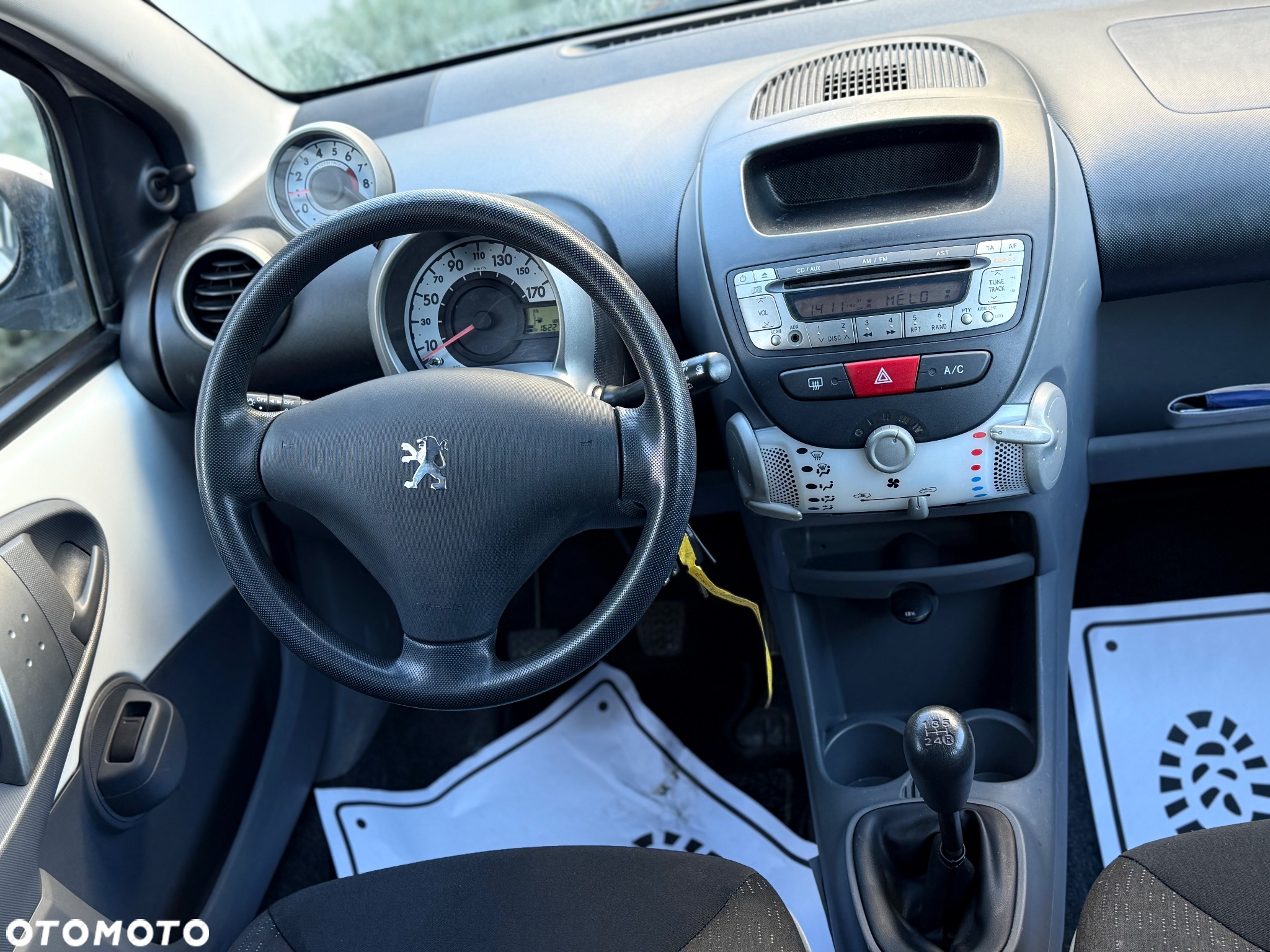 Peugeot 107 1.0 Happy - 8