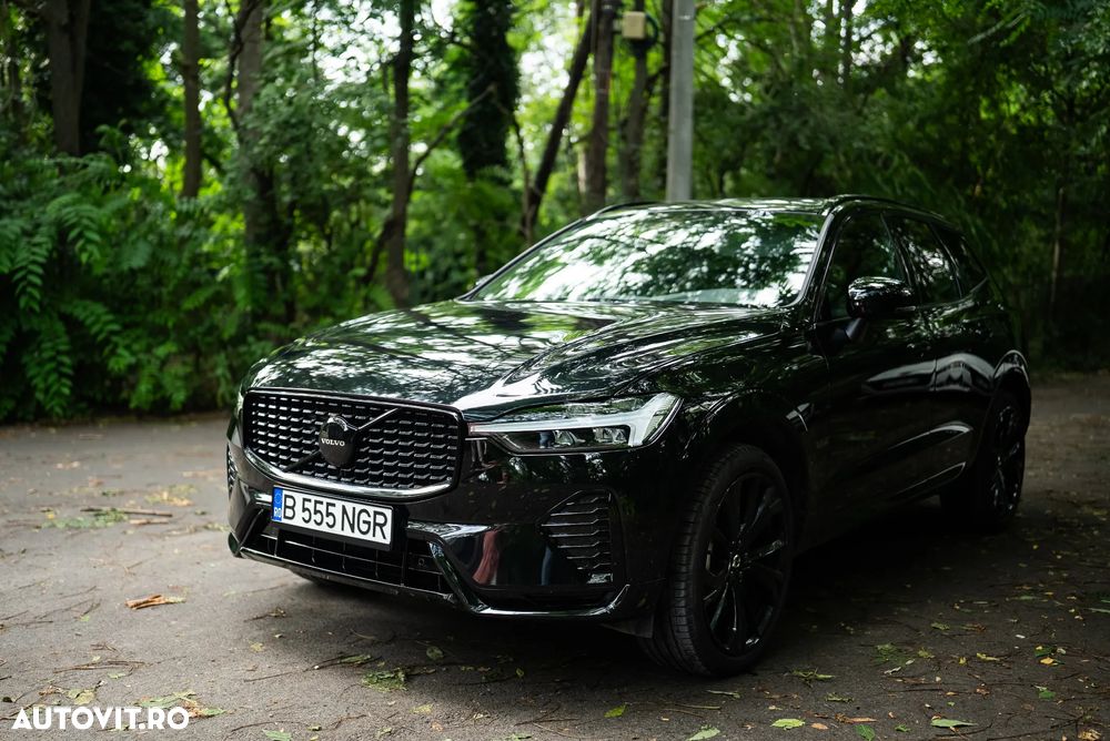 Volvo XC 60 B5 AT AWD MHEV Plus Dark - 1