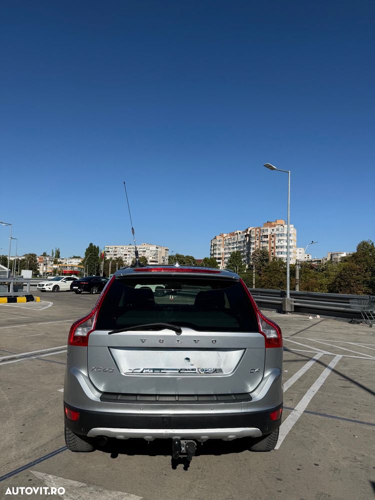 Volvo XC 60 D4 Momentum - 5