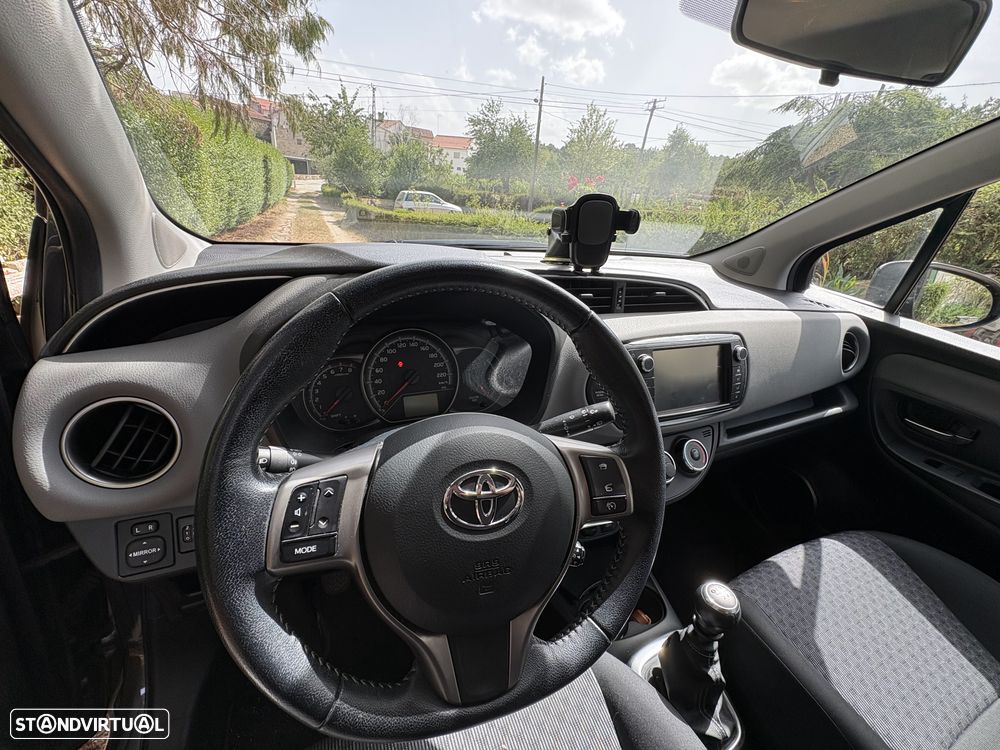Toyota Yaris 1.33 VVT-i Comfort+P.Style - 6