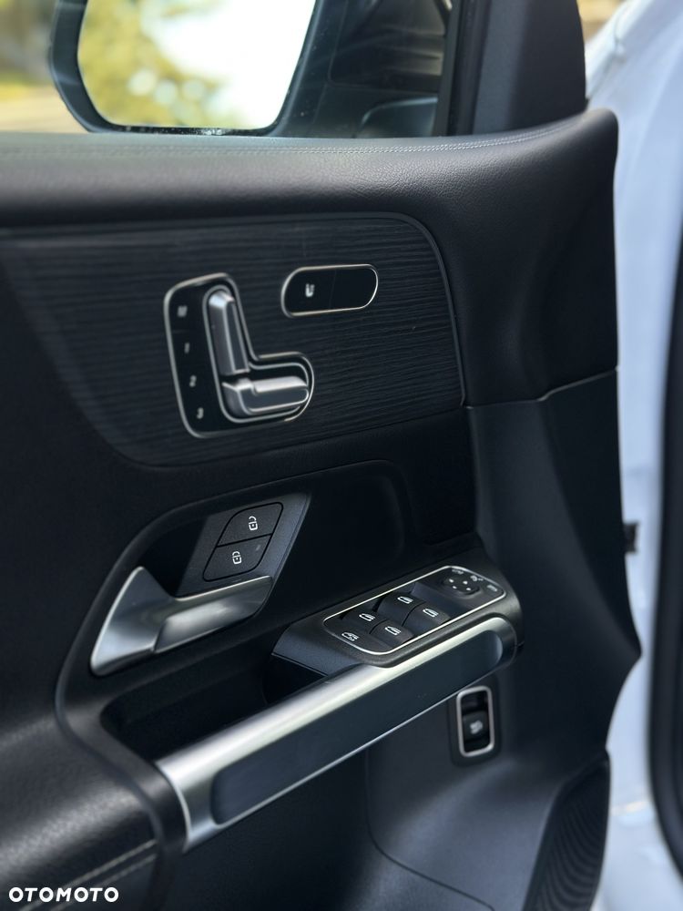 Mercedes-Benz GLB 250 4Matic 8G-DCT AMG Line - 21