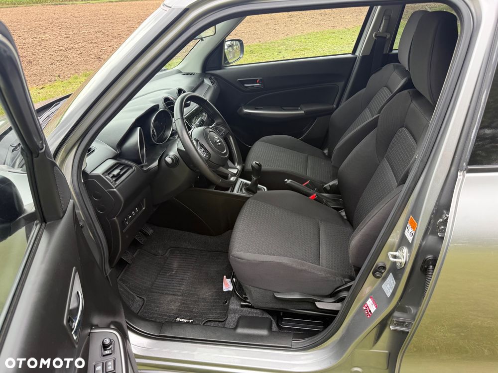 Suzuki Swift 1.2 Dualjet SHVS Premium Plus - 12