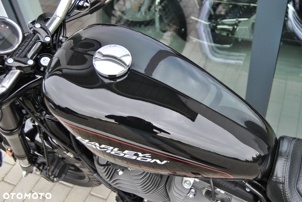 Harley-Davidson Sportster Roadster 1200R - 28