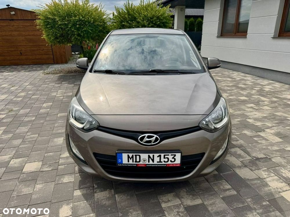 Hyundai i20 - 17
