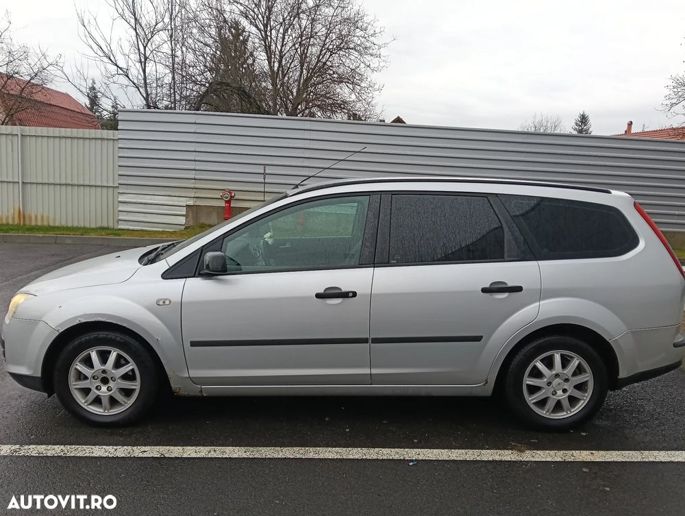 Ford Focus Wagon 1.6i Comfort - 5