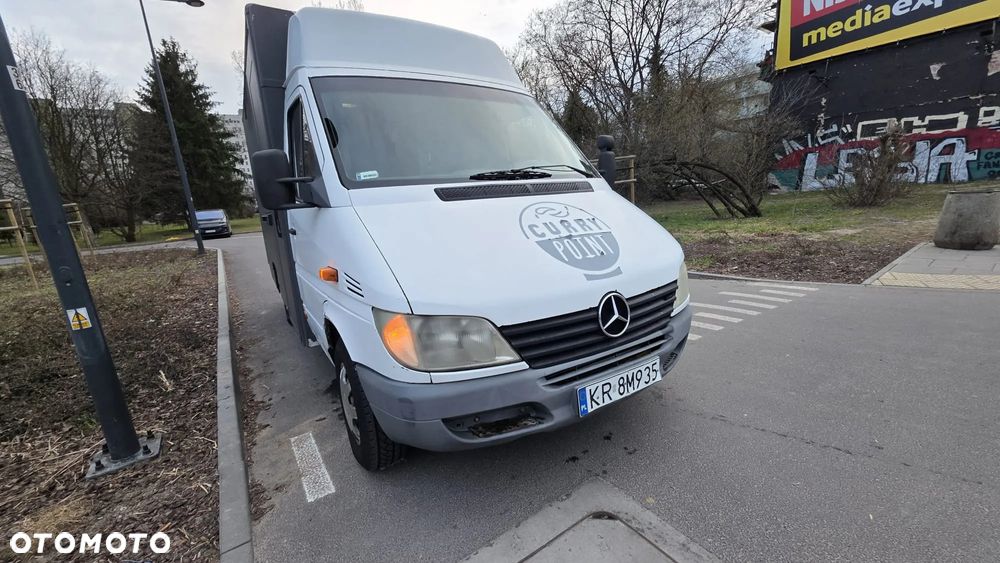 Mercedes-Benz Sprinter - 28