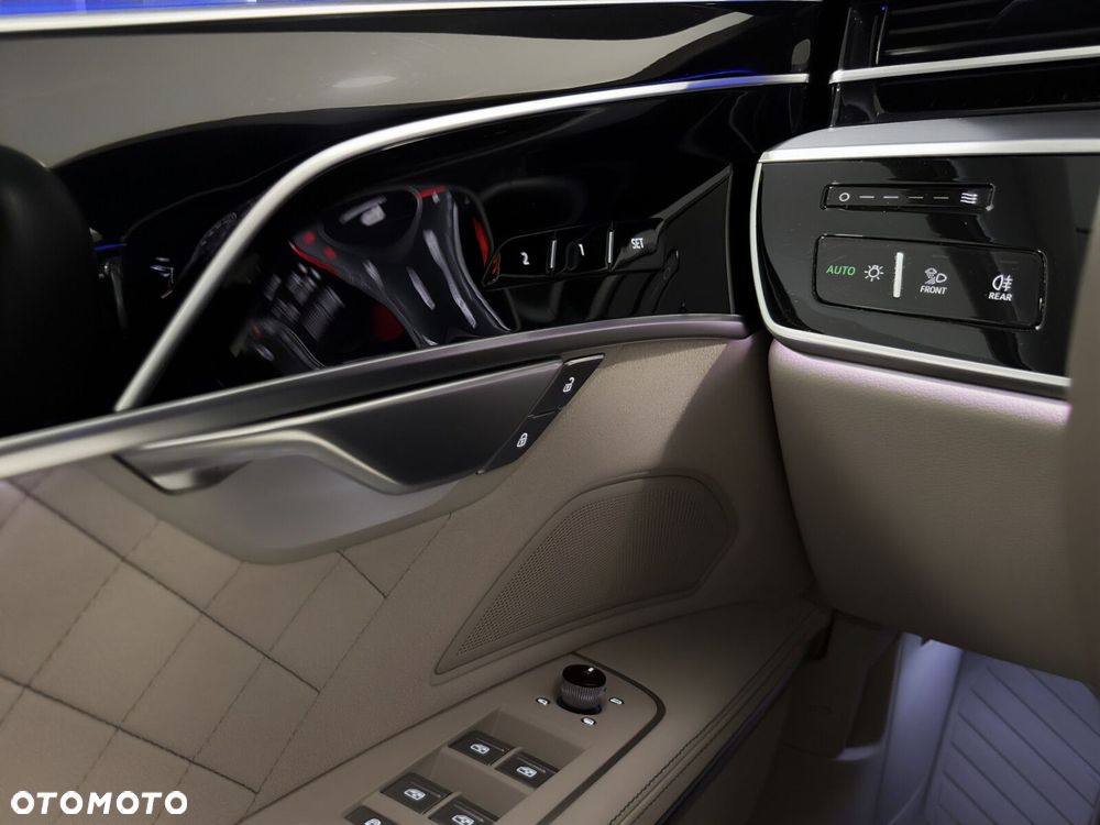 Audi A8 - 18