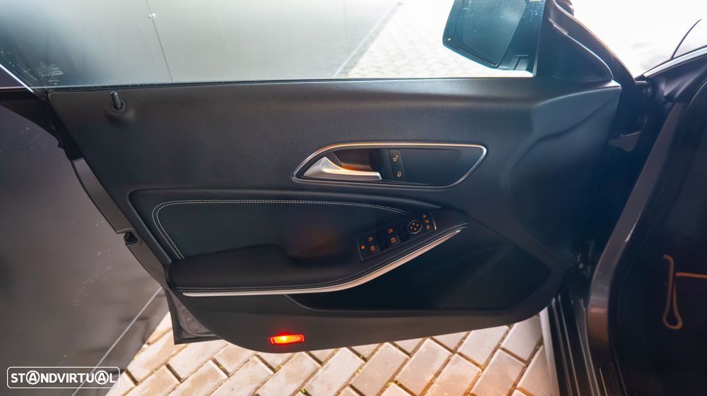 Mercedes-Benz CLA 200 d Shooting Brake Urban Aut. - 11