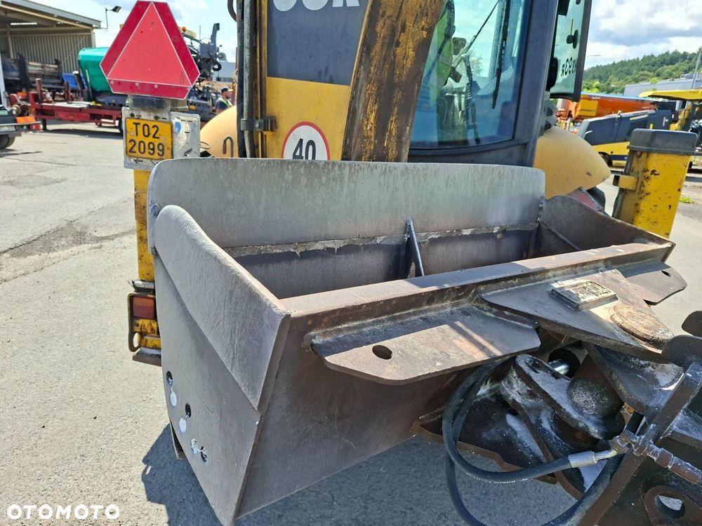 Komatsu Wb93R 4X4 - 38