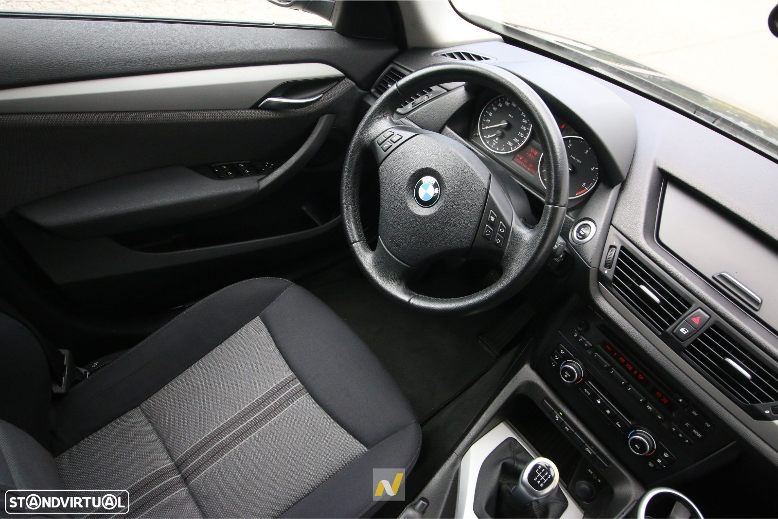BMW X1 18 d sDrive - 16