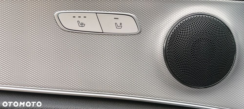 Mercedes-Benz Klasa E 220 d 9G-TRONIC - 17