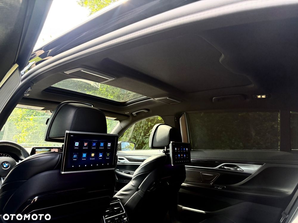 BMW Seria 7 740i Edition Exclusive - 13