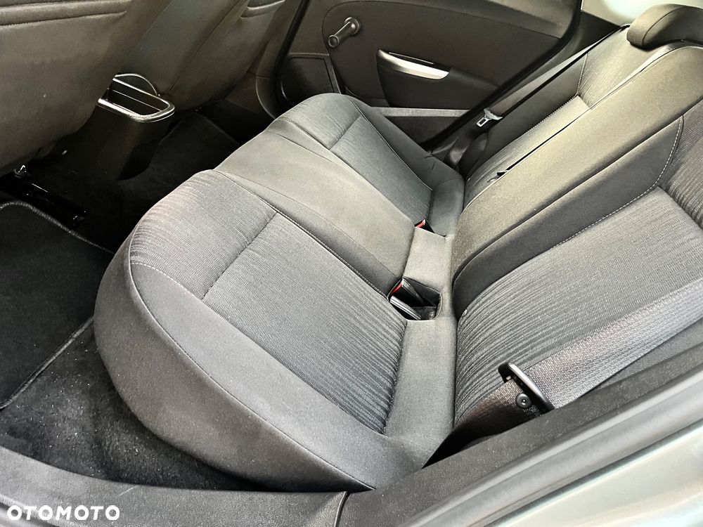 Opel Astra 1.6 Design Edition - 17