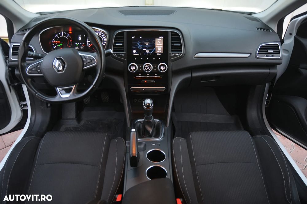 Renault Megane BLUE dCi 115 BUSINESS EDITION - 6