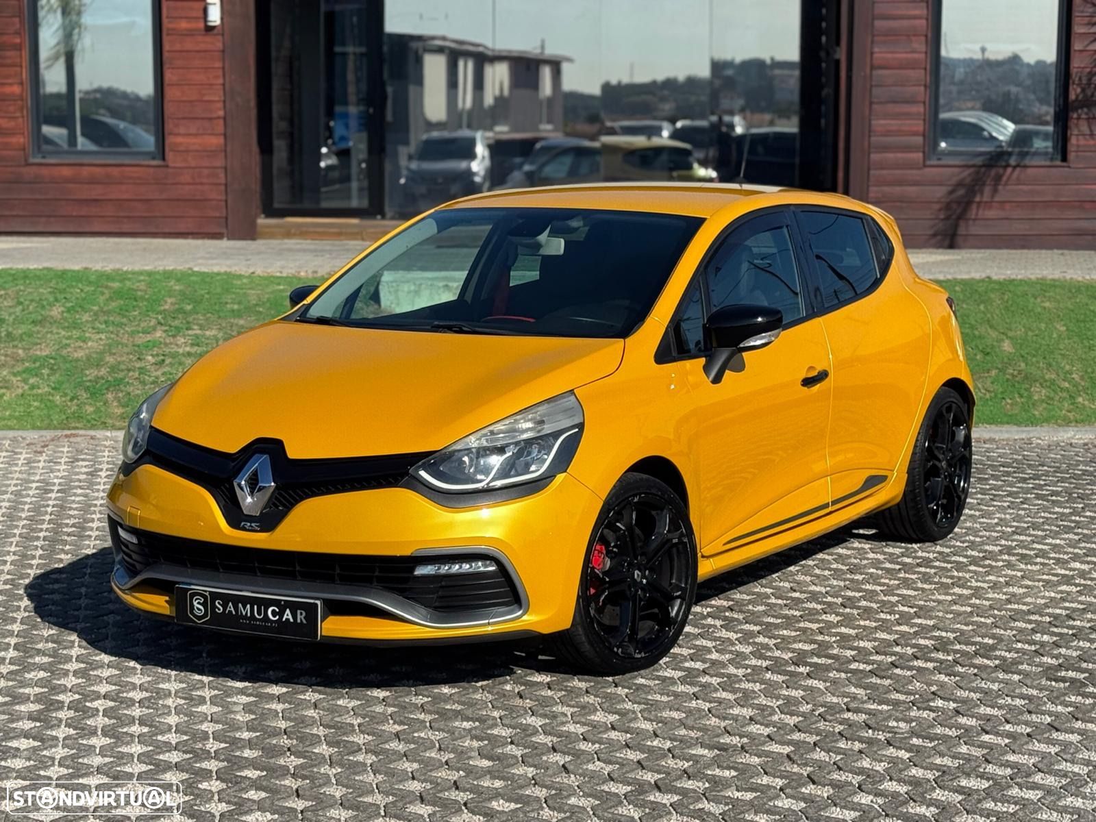 Renault Clio 1.6 T RS EDC - 1