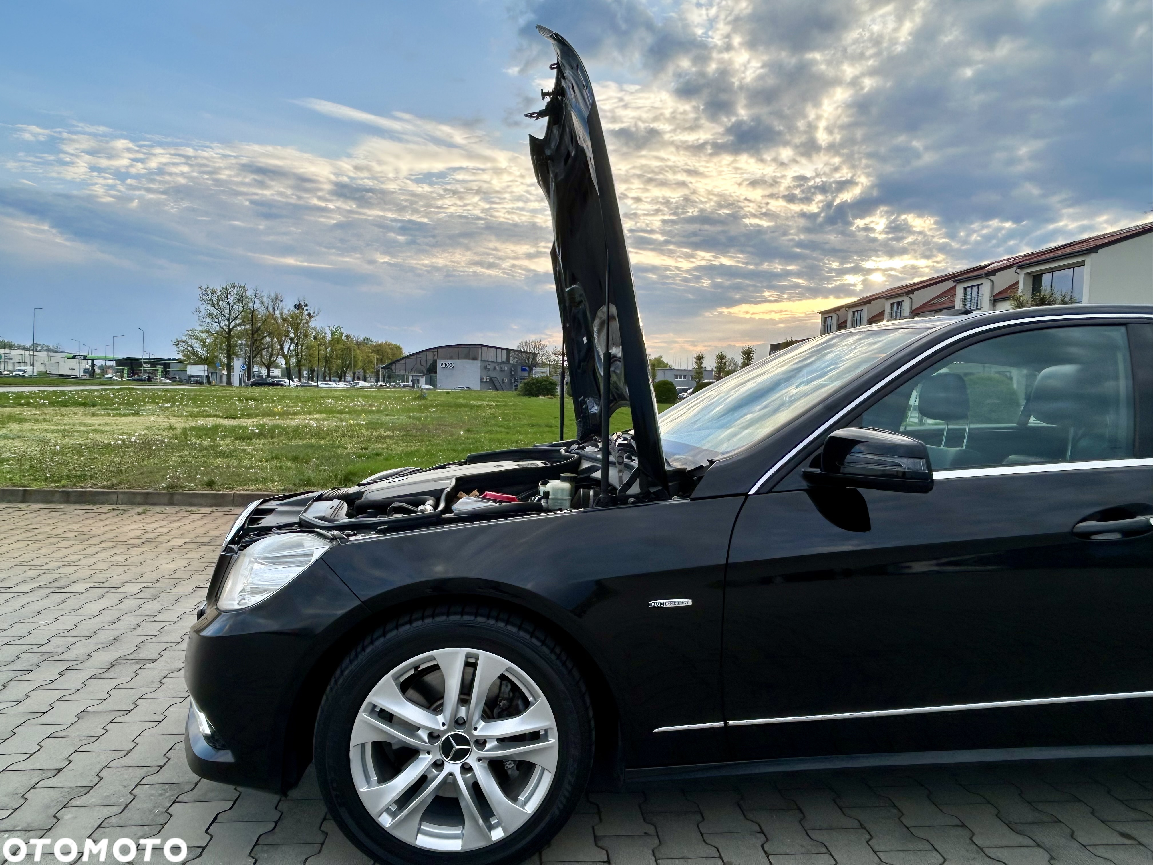 Mercedes-Benz Klasa E 350 CDI BlueEff Avantgarde - 15