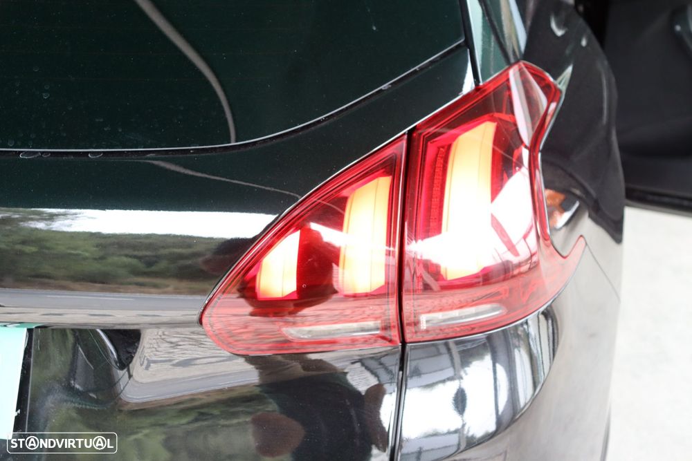 Peugeot 2008 1.2 PureTech Style - 8