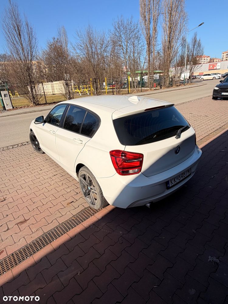 BMW Seria 1 114i - 4