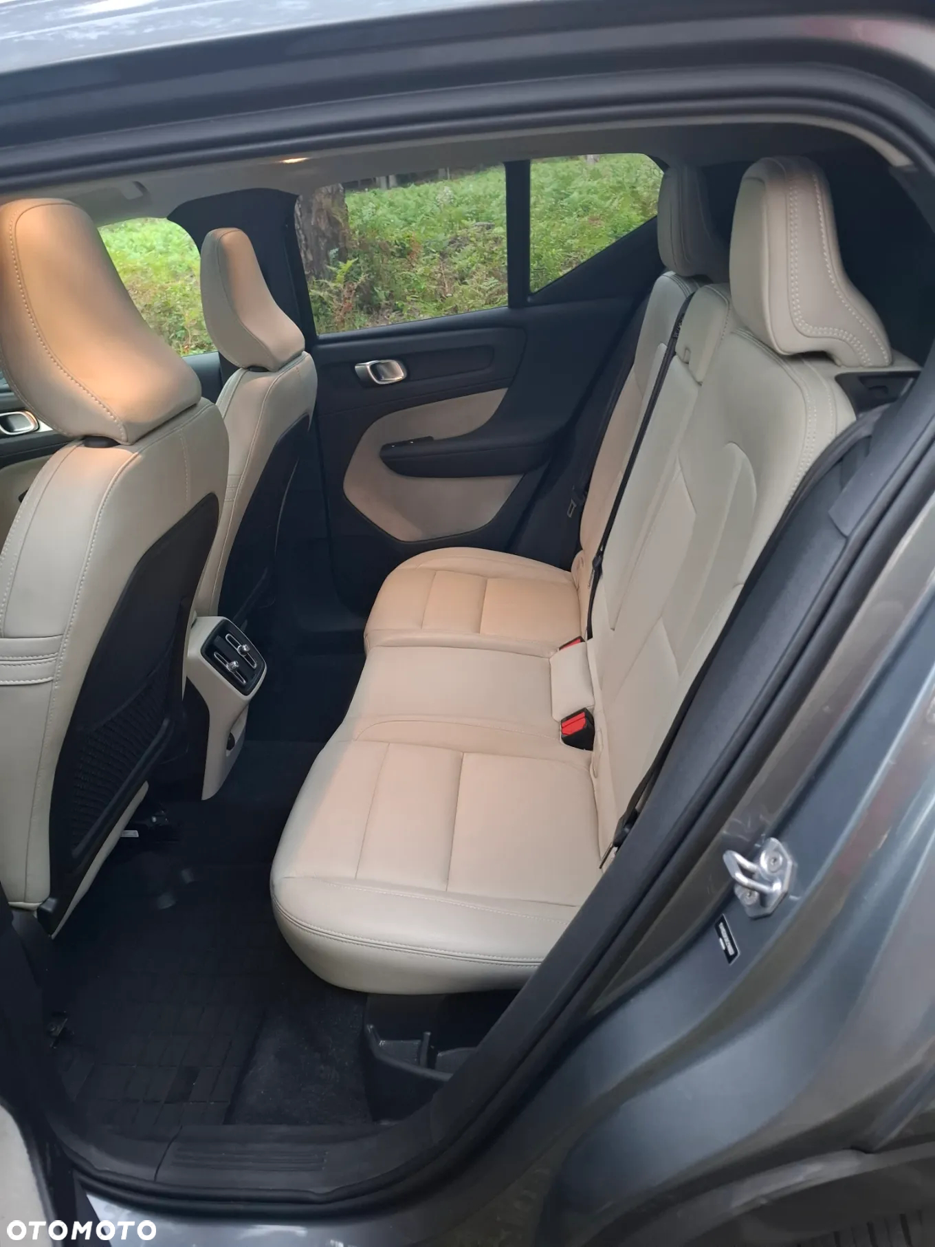 Volvo XC 40 T5 AWD Geartronic Momentum Pro - 17