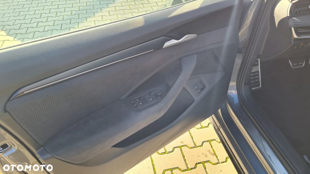 Skoda Superb 1.5 TSI Sportline DSG - 8