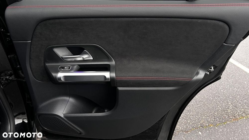 Mercedes-Benz GLB 200 AMG Line 7G-DCT - 28