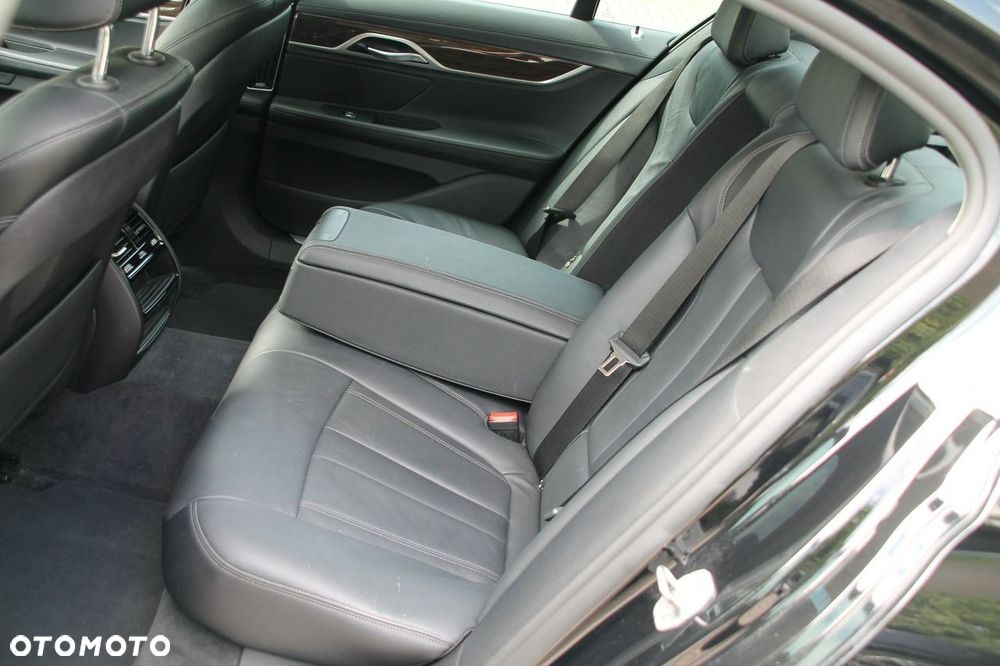 BMW Seria 7 730d xDrive sport - 14