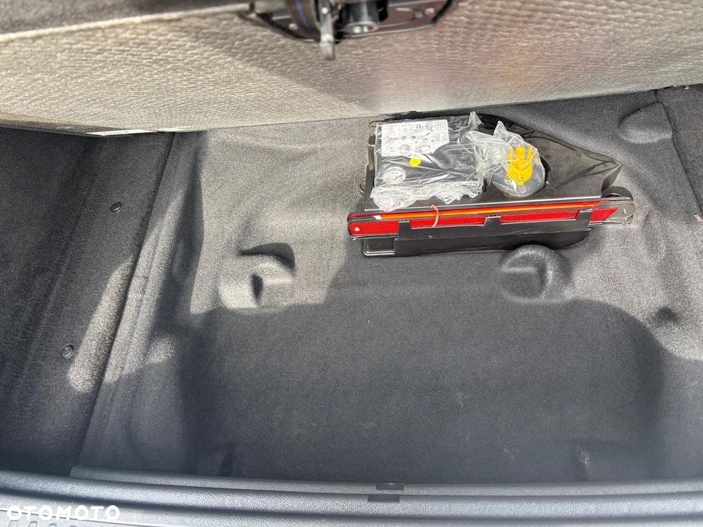 Mercedes-Benz Klasa B 180 (CDI) d 7G-DCT AMG Line - 21