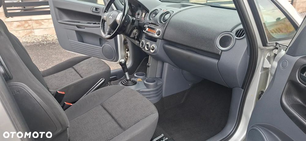 Mitsubishi Colt 1.1 Inform EU5 - 14