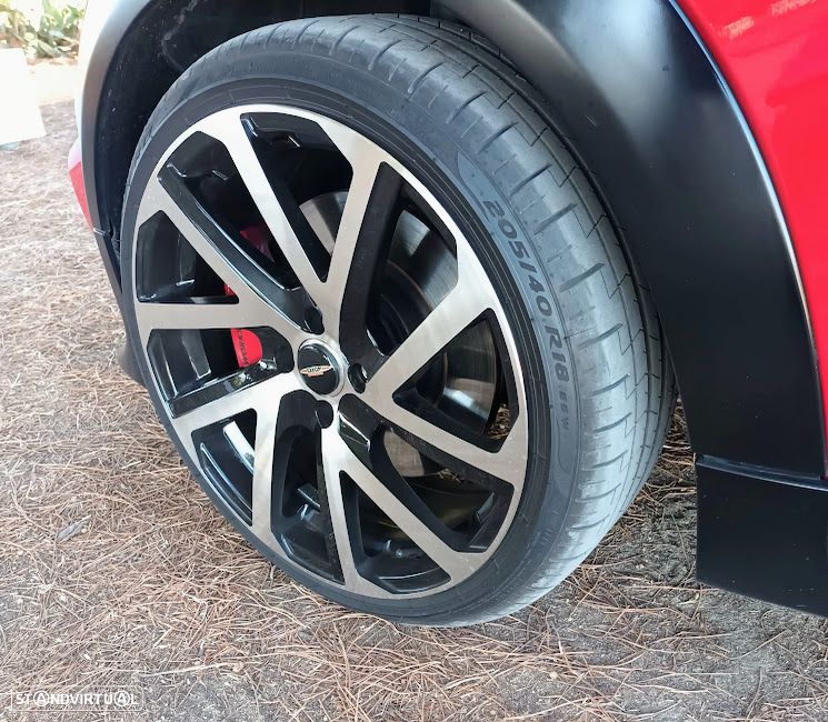 MINI Cabrio John Cooper Works - 14