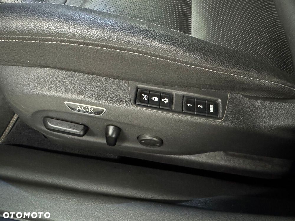 Opel Insignia CT 2.0 CDTI 4x4 Exclusive S&S - 28