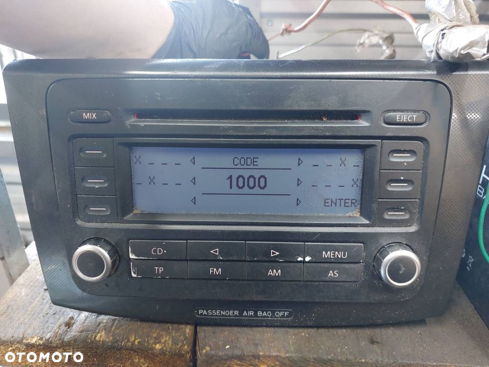 RADIO ODTWARZACZ SAMOCHODOWY VOLKSWAGEN PASSAT B6 ID: 239563 - 1