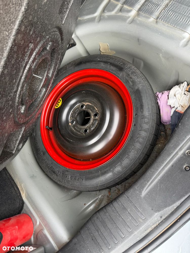 Ford Fusion 1.4 + - 15