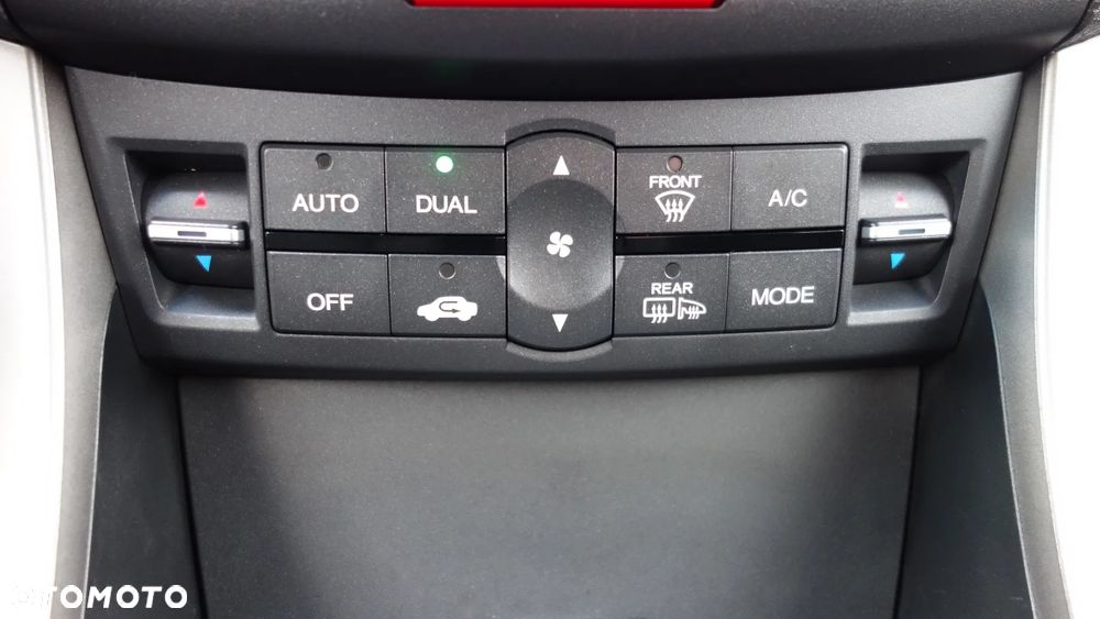 Honda Accord 2.0 Elegance 50 Jahre Edition - 25