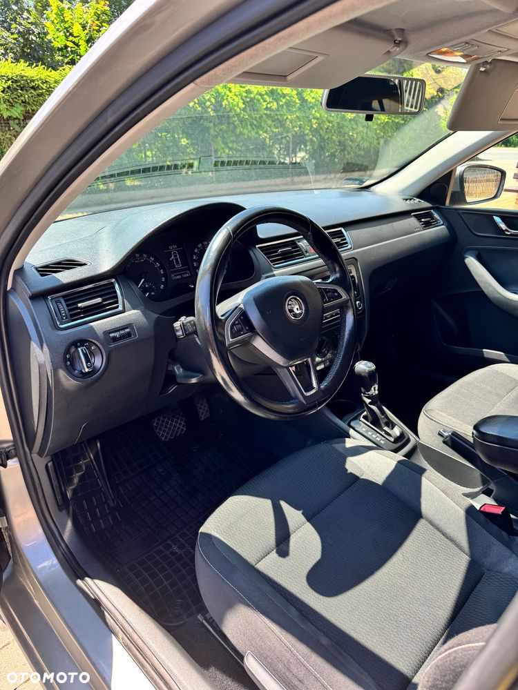 Skoda RAPID 1.6 TDI DSG Ambition - 6