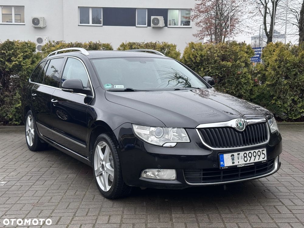 Skoda Superb 2.0 TDI DSG Exclusive - 2