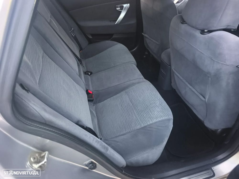 Nissan Primastar Pr 2.0 dCi L1H1 2.7 115 Pre SC - 22