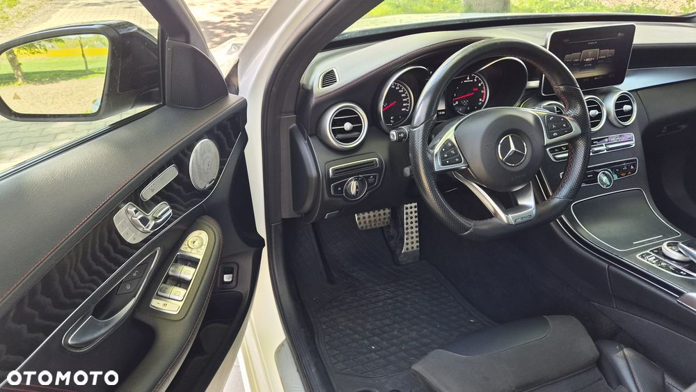 Mercedes-Benz Klasa C AMG 43 4Matic 9G-TRONIC - 19