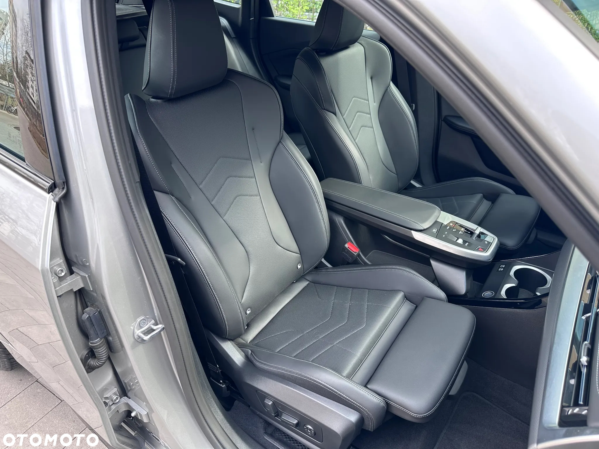 BMW X1 sDrive20i mHEV - 12