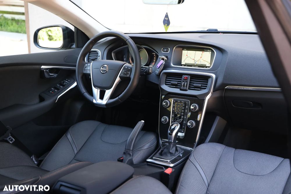 Volvo V40 - 18