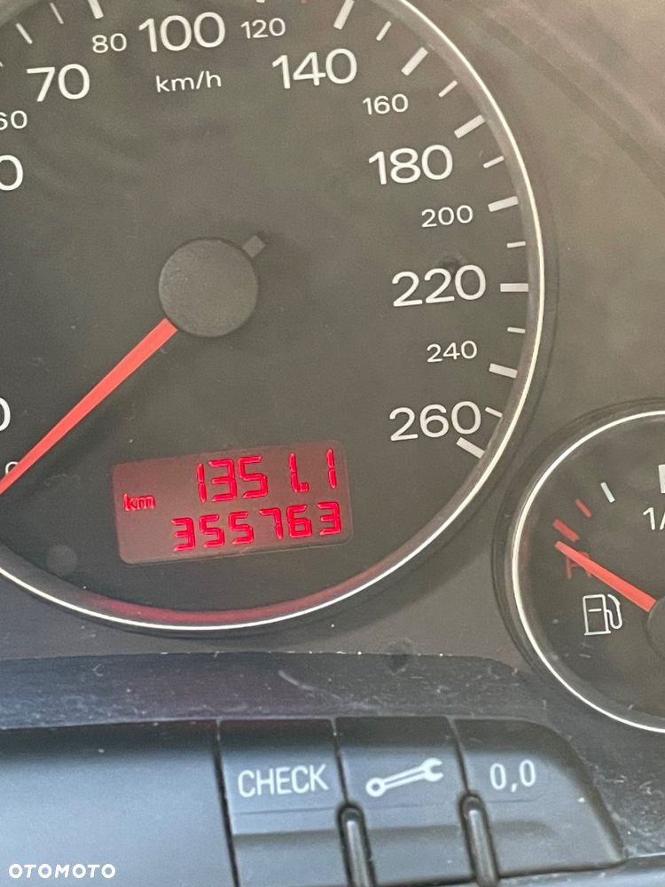 Audi A4 Limousine - 9