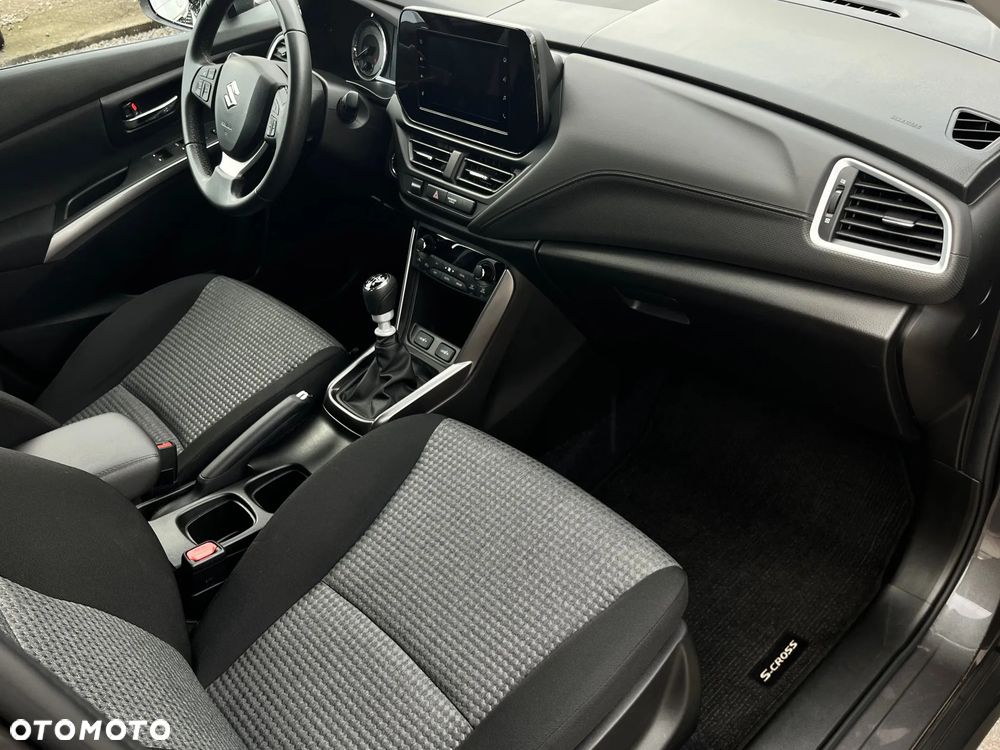 Suzuki S-Cross - 10