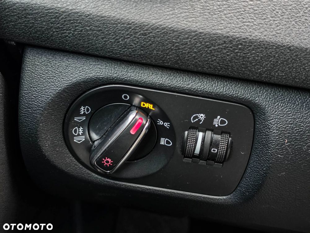 Audi A3 3-drzwiowe 1.6 TDI DPF S line Sportpaket - 29